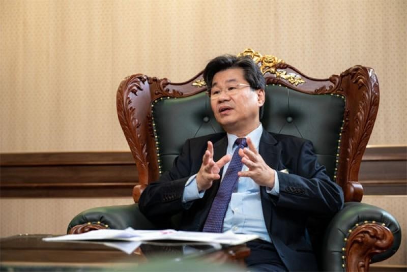 Ông Đỗ Nhất Hoàng trong cuộc trả lời phỏng vấn với nhật báo Maekyung