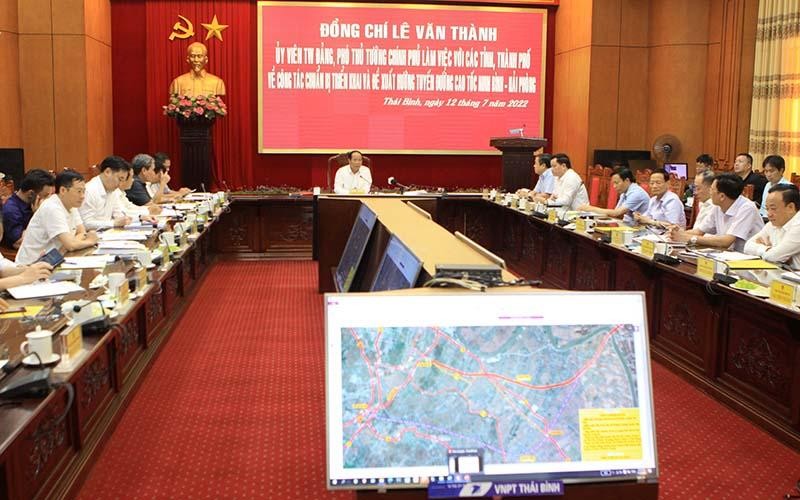 Phó Thủ tướng Chính phủ Lê Văn Thành chủ trì buổi làm việc với các tỉnh, thành phố về triển khai tuyến đường bộ cao tốc Ninh Bình - Nam Định - Thái Bình - Hải Phòng