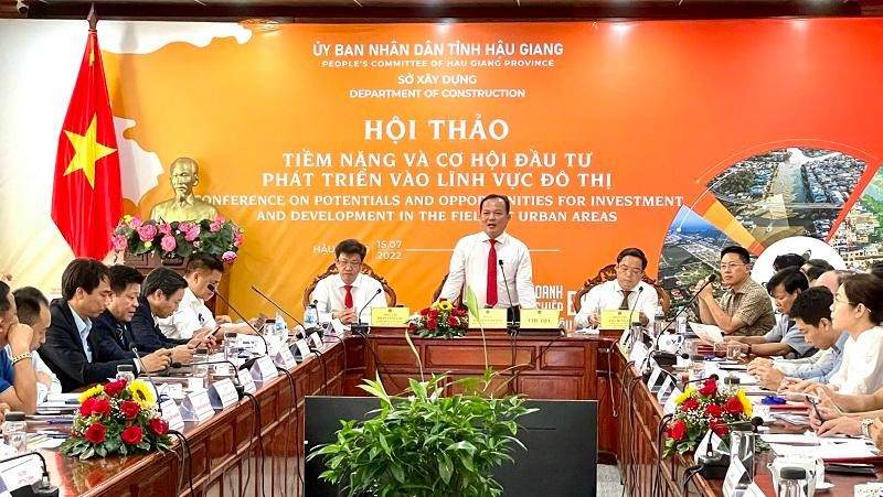 Ông Nguyễn Văn Hòa, Phó Chủ tịch UBND tỉnh Hậu Giang phát biểu tại Hội thảo