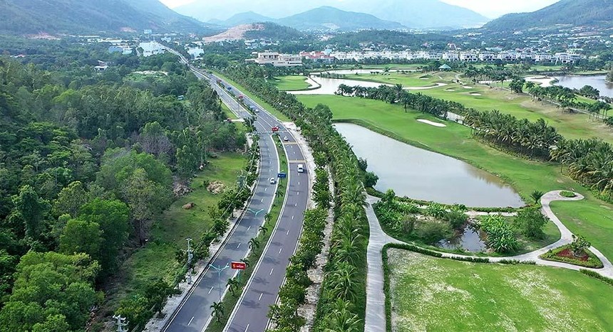 Khu du lịch và giải trí Sông Lô là dự án đầy “tai tiếng” ở Khánh Hòa trong hàng chục năm qua.
