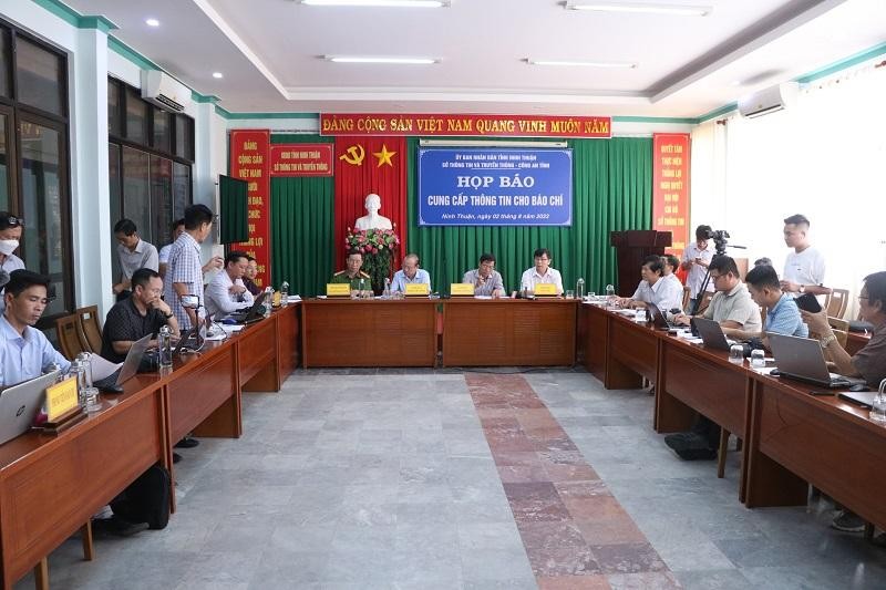 Ninh Thuận tổ chức họp báo, cung cấp thông tin cho các cơ quan báo chí. Ảnh: Thành Danh