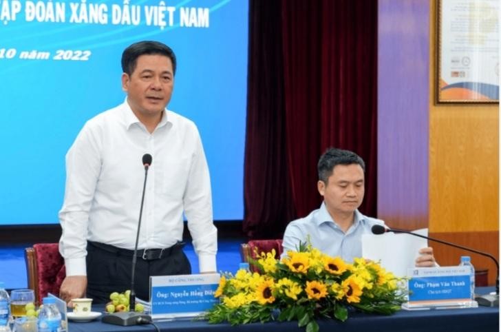 Bộ trưởng Công thương Nguyễn Hồng Diên làm việc với Petrolimex Saigon.