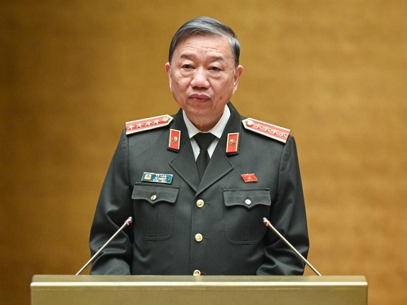 Bộ trưởng Tô Lâm báo cáo Quốc hội.