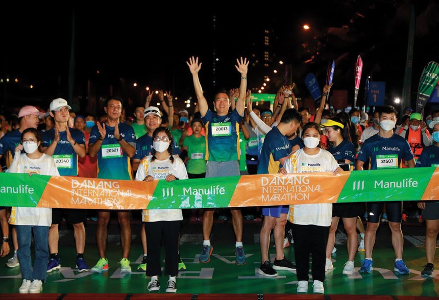 Manulife Việt Nam cam kết thúc đẩy phong trào sống khỏe và là nhà tài trợ danh hiệu Giải chạy Manulife Da Nang International Marathon từ năm 2016
