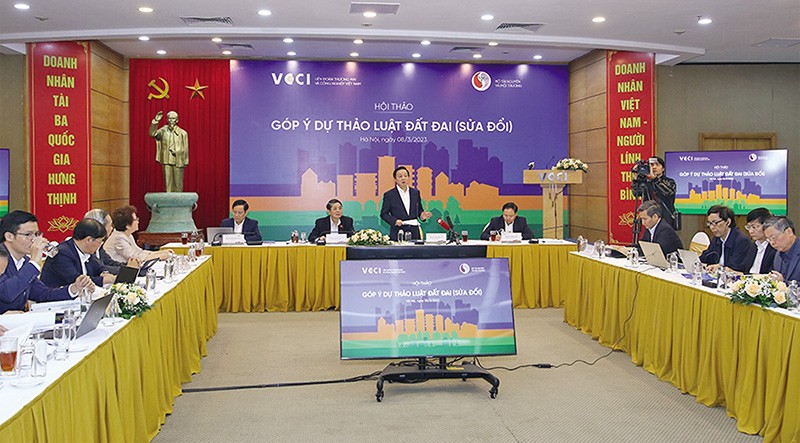 Toàn cảnh hội thảo do Liên đoàn Thương mại và Công nghiệp Việt Nam tổ chức