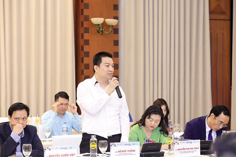 Ông Hồ Đức Thắng, Giám đốc Trung tâm Thông tin (CMSC) phát biểu tại Diễn đàn Tái định vị doanh nghiệp để phát triển bền vững
