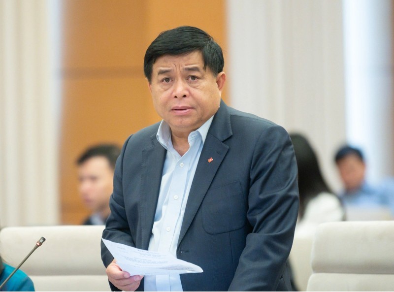 Bộ trưởng Nguyễn Chí Dũng lo lắng khi áp lực điều hành kinh tế vĩ mô gia tăng.