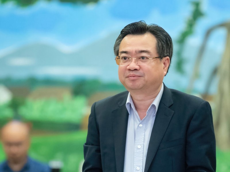 Bộ trưởng Bộ Xây dựng Nguyễn Thanh Nghị trình dự án luật.