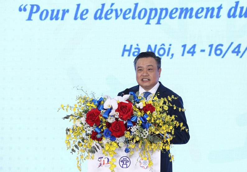 Chủ tịch UBND Thành phố Hà Nội Trần Sỹ Thanh phát biểu tại Lễ bế mạc.