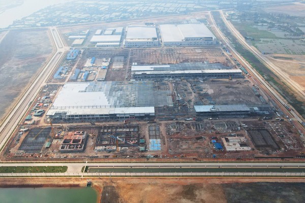 Dự án Công nghệ tế bào quang điện Jinko Solar Việt Nam có tổng mức đầu tư gần 500 triệu USD đang được đầu tư xây dựng tại KCN Sông Khoai, TX. Quảng Yên, tỉnh Quảng Ninh.