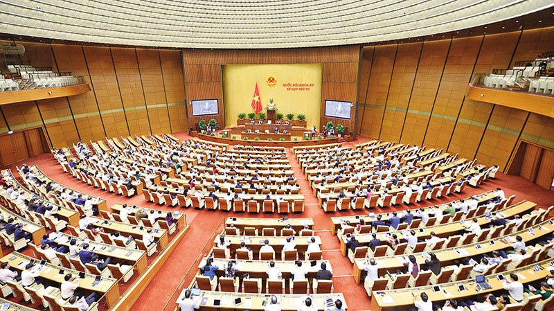 Kỳ họp thứ năm, Quốc hội khóa XV sẽ họp tập trung tại Nhà Quốc hội theo 2 đợt. Trong ảnh: Một phiên họp toàn thể của Kỳ họp thứ tư