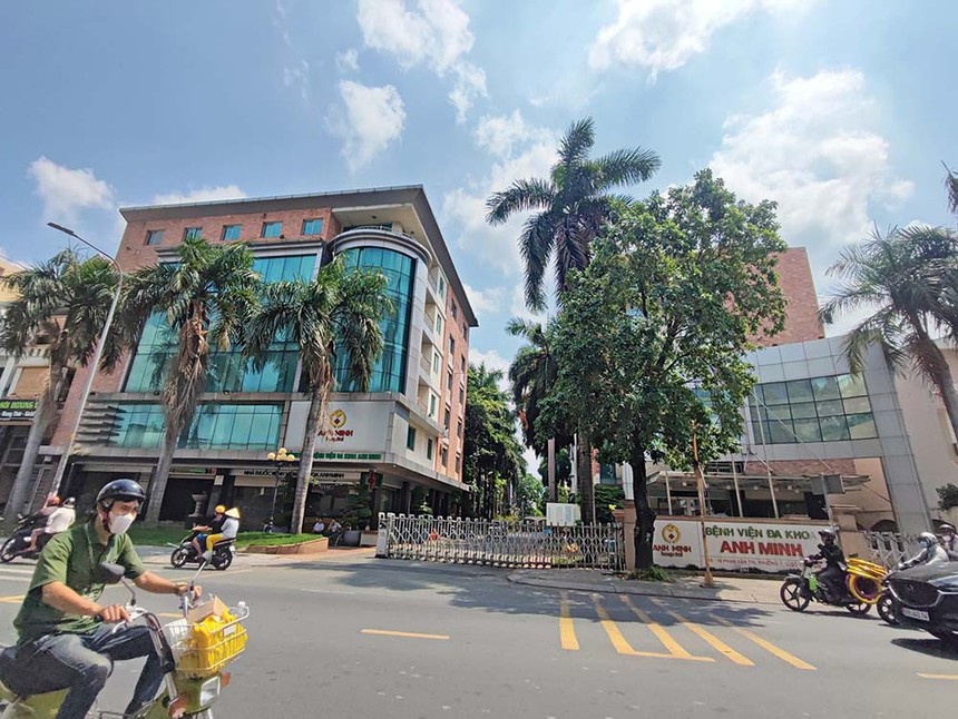 Bệnh viện Đa khoa Anh Minh có vị trí “vàng” khi nằm ở mặt tiền đường Phan Văn Trị, phường 7, quận Gò Vấp, TP.HCM.