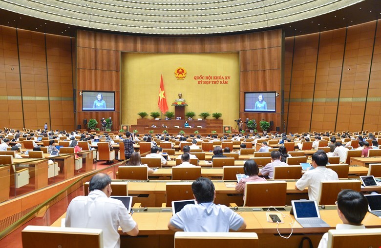 Một phiên họp toàn thể tại Kỳ họp thứ năm của Quốc hội khóa XV.