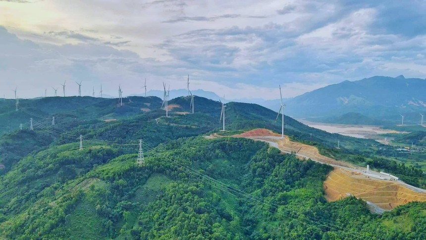 Một dự án điện gió tại huyện Hướng Hoá, tỉnh Quảng Trị. Ảnh: Trần Tuyền