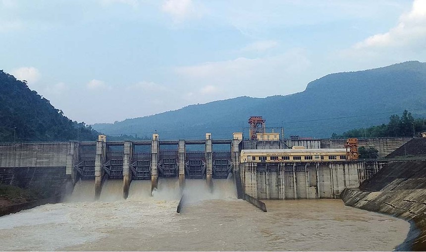 Dự án của Công ty Hang Gợp sử dụng một phần diện tích mặt nước Thủy điện Sông Bung 5 để làm du lịch sinh thái.