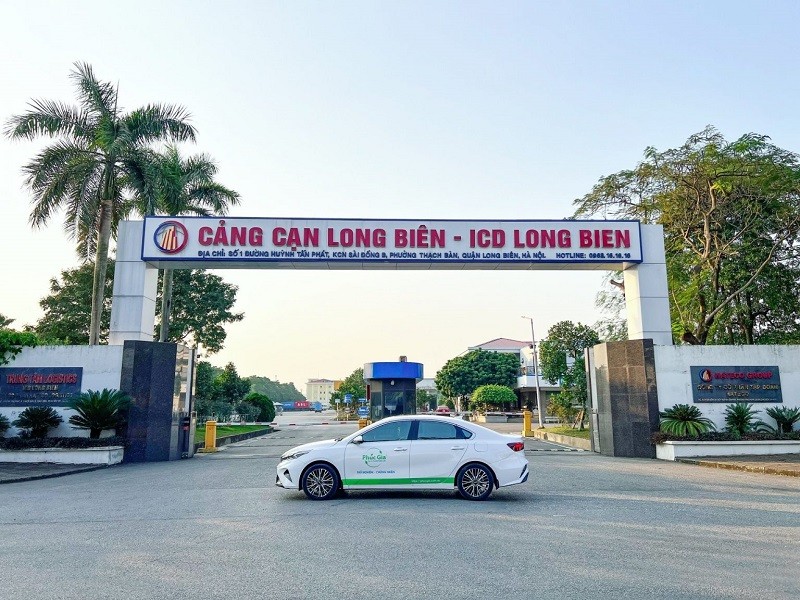 Cảng cạn Long Biên tại Số 1 Huỳnh Tấn Phát, Khu công nghiệp Sài Đồng B, Long Biên, Hà Nội do Tập đoàn Hateco đầu tư. 