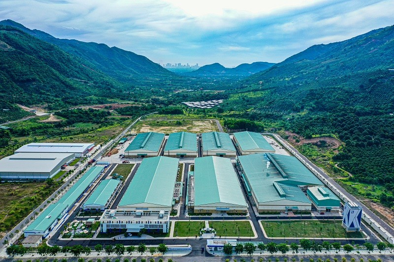 Nhà máy Thuốc lá Khatoco Khánh Hòa được xây dựng tại địa điểm mới góp phần vào mục tiêu thực hiện quy hoạch phát triển đô thị TP. Nha Trang văn minh và hiện đại.
