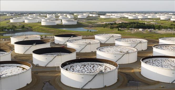 Một kho dự trữ dầu thô ở Cushing, Oklahoma, Mỹ. Ảnh: AFP/TTXVN