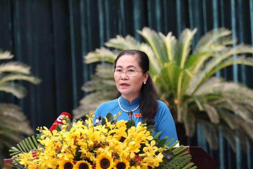 Bà Nguyễn Thị Lệ, Chủ tịch HĐND TP.HCM phát biểu khai mạc kỳ họp thứ 11. Ảnh: Thành Nhân