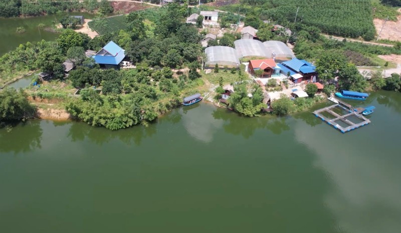 Cảnh quan khu hồ Ghềnh Chè (Thái Nguyên).