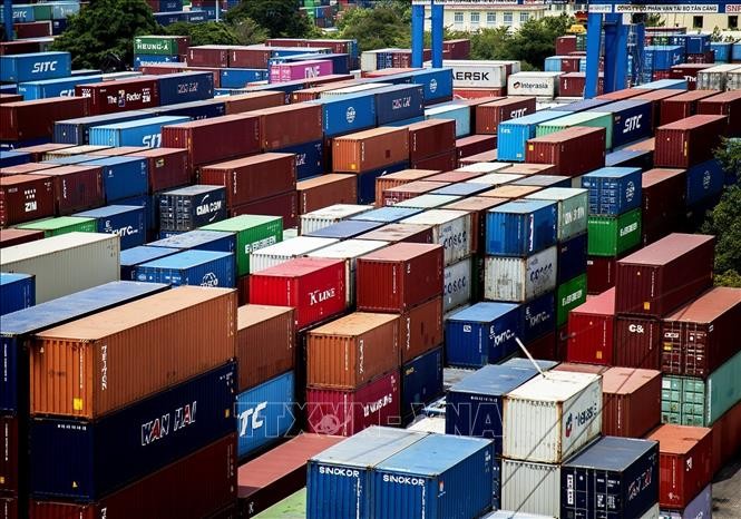 Nhập khẩu hàng hóa từ đầu năm đến 15/9 giảm gần 40 tỷ USD.