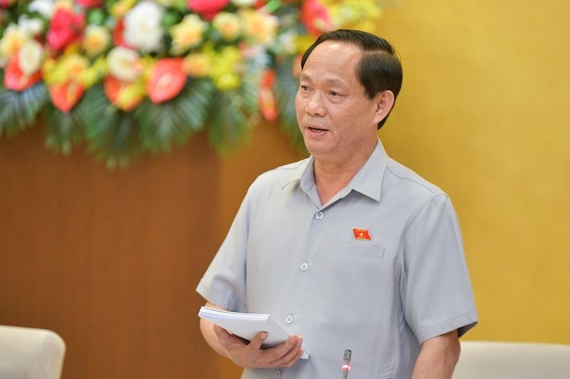 Phó chủ tịch Quốc hội Trần Quang Phương phát biểu.
