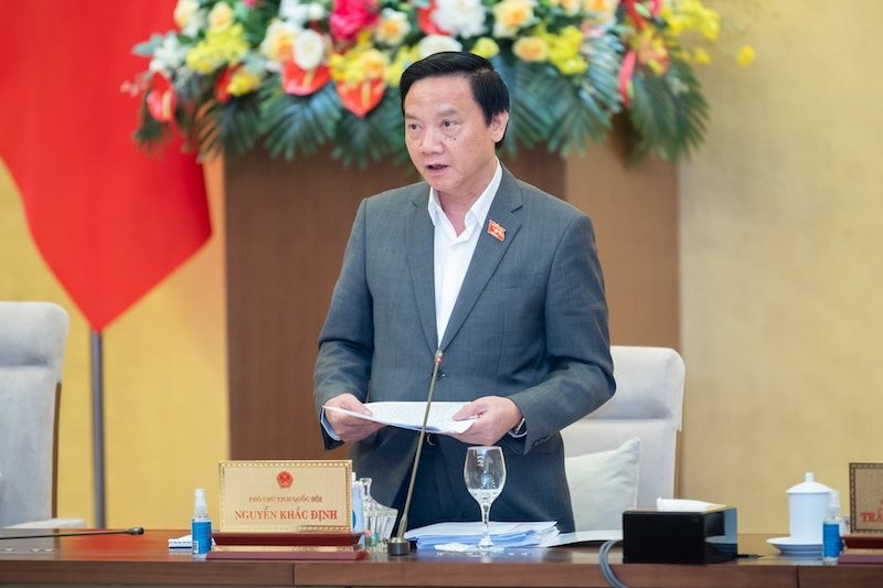 Phó chủ tịch Quốc hội Nguyễn Khắc Định phát biểu tại phiên họp.