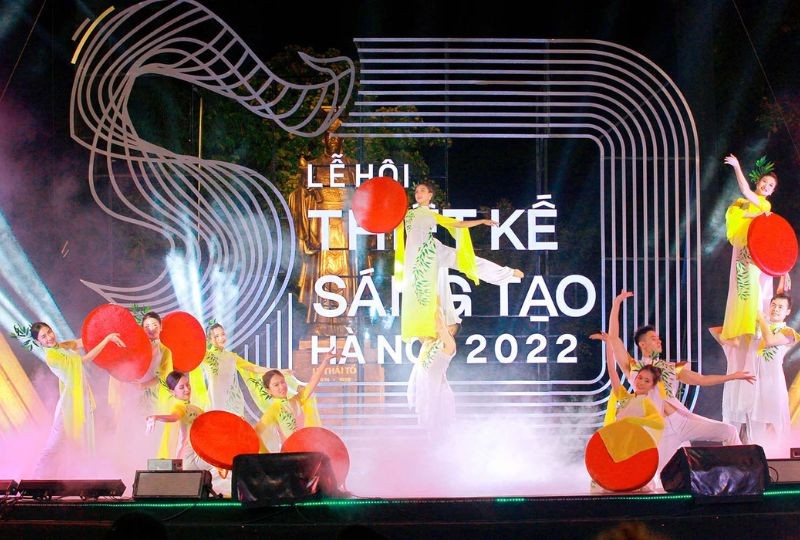 Lễ hội Thiết kế sáng tạo Hà Nội năm 2023 với chủ đề “Dòng chảy” sẽ chính thức diễn ra từ ngày 17 - 26/11, với nhiều hoạt động, trải nghiệm hấp dẫn. 