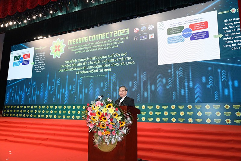 Chủ tịch UBND TP. Cần Thơ Trần Việt Trường phát biểu tại Diễn đàn Mekong Connect 2023 diễn ra tại TP.HCM