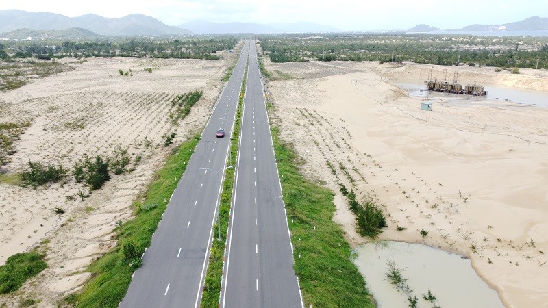 Đường ven biển tỉnh Bình Định có tổng vốn đầu tư hơn 2.674 tỷ đồng.