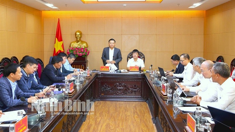 Phó Chủ tịch UBND tỉnh Ninh Bình Nguyễn Cao Sơn phát biểu tại buổi làm việc. Ảnh Báo Ninh Bình