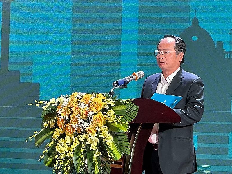 Ông Lê Tự Lực, Phó giám đốc Trung tâm xúc tiến Đầu tư, Thương mại, Du lịch TP. Hà Nội phát biểu tại Hội nghị.