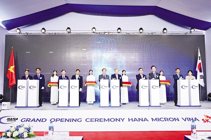 Lễ khánh thành nhà máy thứ hai của Hana Micron Vina tại Khu công nghiệp Vân Trung vào tháng 9/2023 