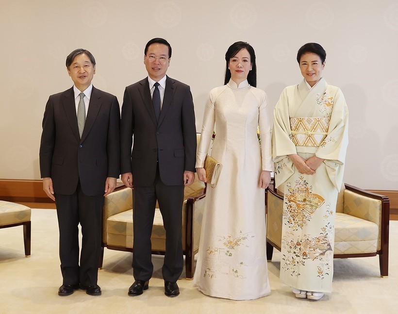 Chủ tịch nước Võ Văn Thưởng và Phu nhân hội kiến Nhà vua Naruhito cùng Hoàng hậu Nhật Bản Masako. (Ảnh: TTXVN)