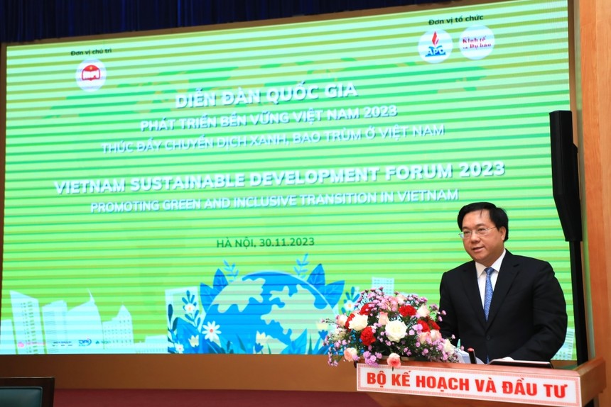 Thứ trưởng Bộ Kế hoạch và Đầu tư Trần Duy Đông phát biểu tại Diễn đàn