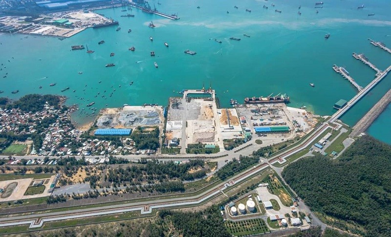 Quảng Ngãi tiếp tục chú trọng đầu tư hoàn thiện và phát triển cơ sở hạ tầng các khu vực công nghiệp quan trọng, đặc biệt là Khu kinh tế Dung Quất.
