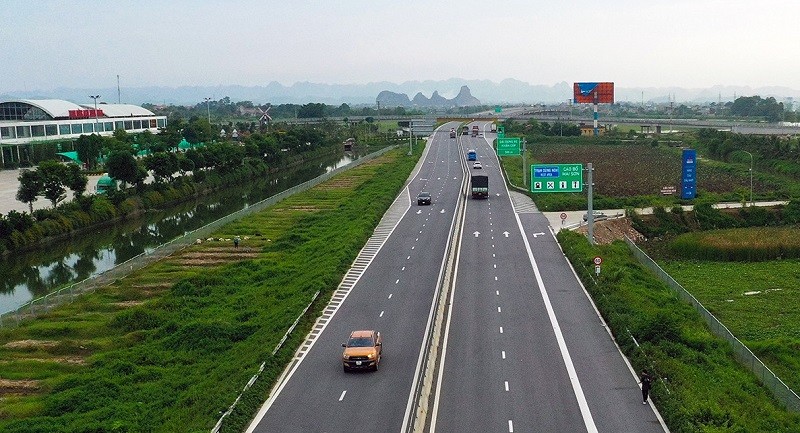Một đoạn cao tốc Cao Bồ - Mai Sơn.