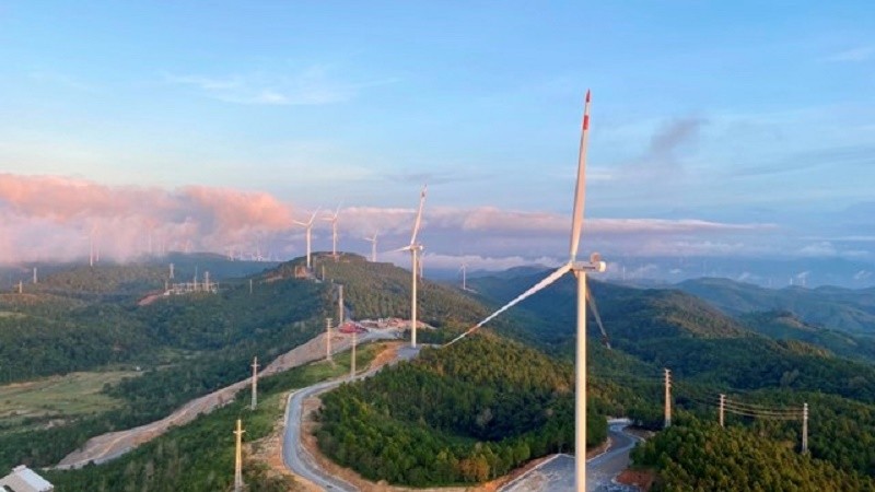 Một số nhà máy điện gió sẽ được xây dựng tại Lào để bán điện về Việt Nam. Ảnh minh họa