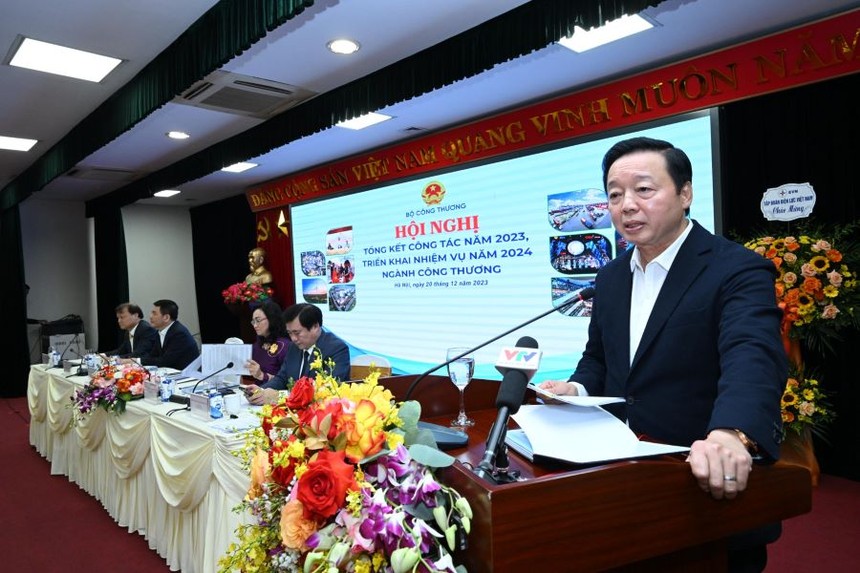 Phó thủ tướng Trần Hồng Hà phát biểu tại Hội nghị tổng kết ngành Công thương năm 2023.