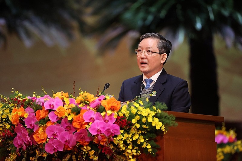 Thay mặt Ban chấp hành Trung ương Hội Nông dân Việt Nam khóa VIII, ông Lương Quốc Đoàn, Chủ tịch Trung ương Hội Nông dân Việt Nam phát biểu trước Đại hội VIII.