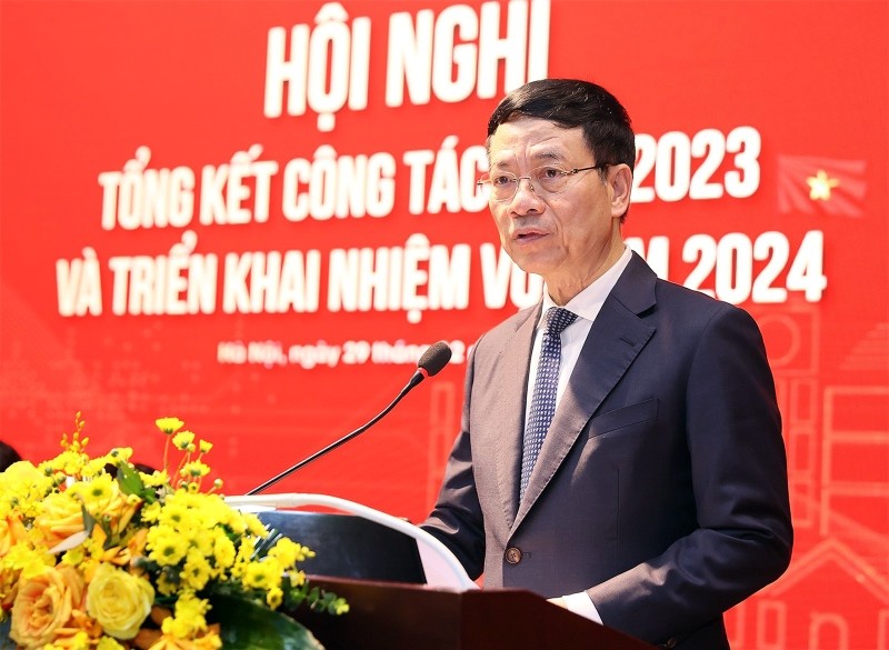 Bộ trưởng Bộ Thông tin và Truyền thông Nguyễn Mạnh Hùng phát biểu tại Hội nghị.
