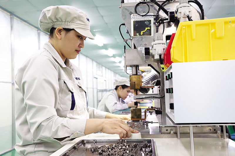 Thu hút đầu tư nước ngoài bất ngờ trở thành một điểm sáng của bức tranh kinh tế năm 2023. Trong ảnh: Nhà máy của NMS (Nhật Bản) tại Hà Nam.