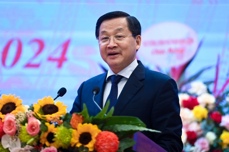 Phó thủ tướng Lê Minh Khái phát biểu tại Hội nghị tổng kết ngành Y tế.
