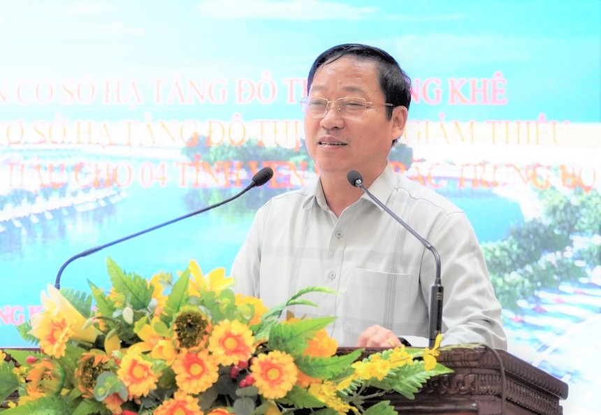 Chủ tịch UBND Huyện Hương Khê phát biểu tại Hội nghị - Nguồn: Huongkhe.hatinh.gov.vn