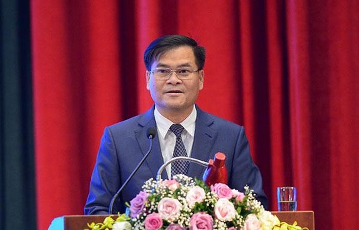 Ông Bùi Văn Khắng, Phó chủ tịch UBND tỉnh Quảng Ninh được bổ nhiệm giữ chức Thứ trưởng Bộ Tài chính.