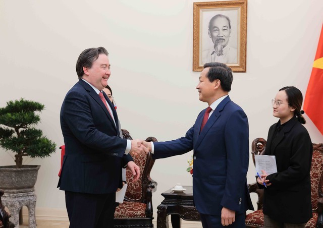 Phó thủ tướng Lê Minh Khái tiếp Đại sứ Hoa Kỳ Marc E. Knapper. (Ảnh VGP).