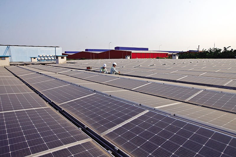 Phát triển điện mặt trời mái nhà là một trong những giải pháp để tăng nguồn cung vào ban ngày ở miền Bắc 