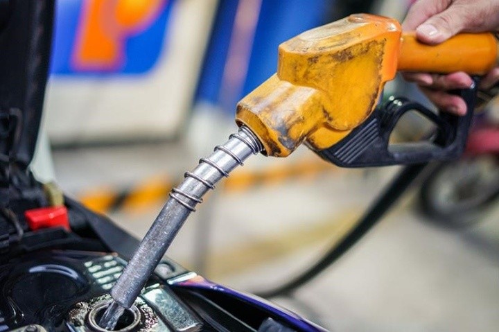 Bộ Công thương yêu cầu các thương nhân chia sẻ nguồn cung, không để gián đoạn cung ứng xăng dầu.