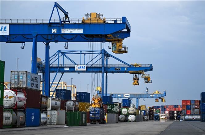 Cảng hàng hóa ở Duisburg, Đức. Ảnh: AFP/TTXVN