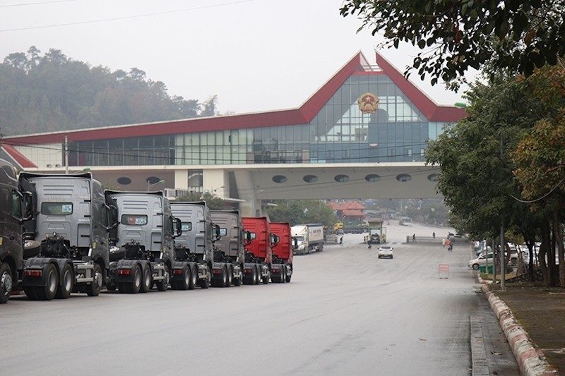 Xuất nhập khẩu tại cửa khẩu Hữu Nghị, Lạng Sơn